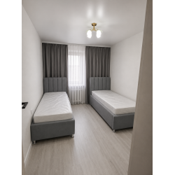 Două paturi tapițate pentru copii Line 90×200 cm